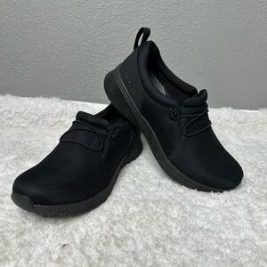 Dansko Marlee Black Mesh Slip-On Work Sneakers Slip Resistant W8.5-9. EU39